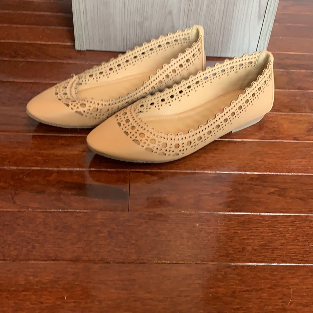Size 7 Just Fab Flats - Picture 2 of 4